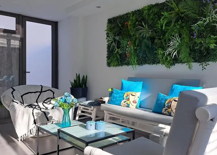 Million Flowers Villa