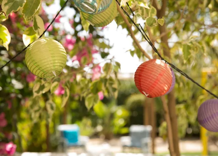 Million Flowers Villa *